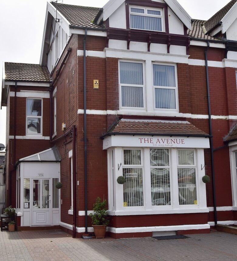 Hostal Avenue Guest House