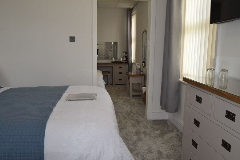 Hostal Avenue Guest House