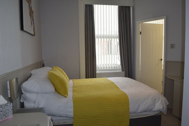 Hostal Avenue Guest House
