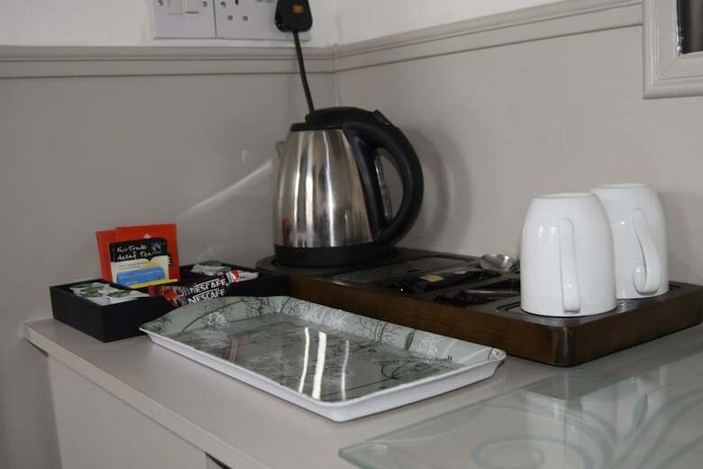 Hostal Avenue Guest House