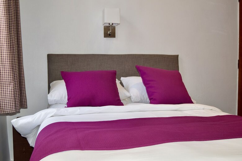 Hostal Avenue Guest House