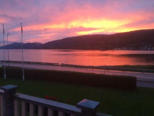 Hotel Eidsv�g Fjordhotell