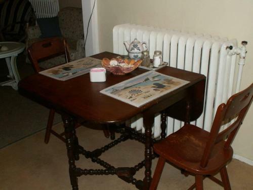 Apartamento Canalside Restaurant, Inn & Kitchen Store