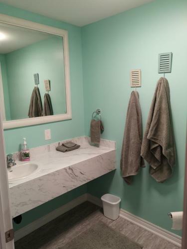 Apartamento Canalside Restaurant, Inn & Kitchen Store