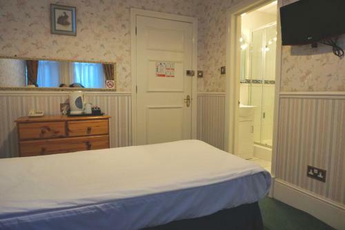 Albany Hotel