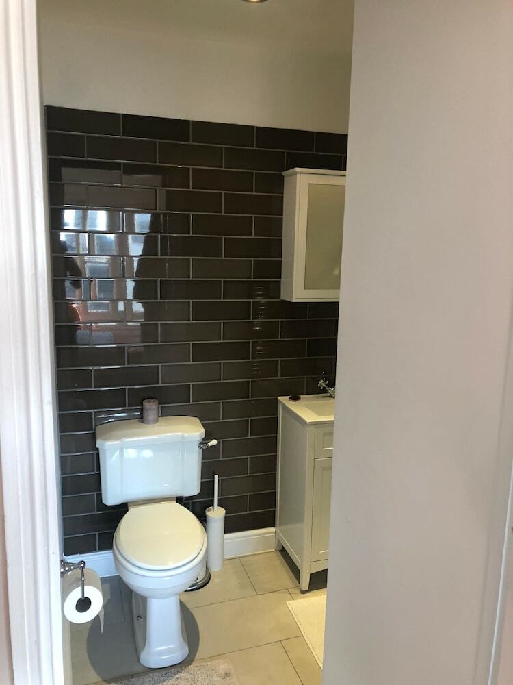 2 Bedroom Brighton Apartment With Sea Views