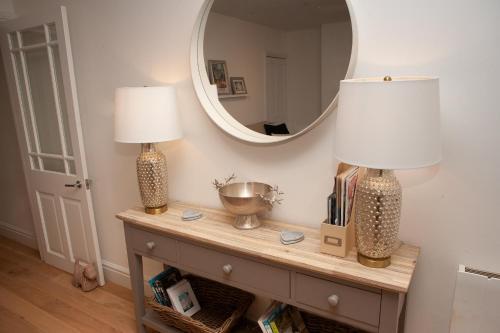 2 Bedroom Apartment In Prime Clifton Location