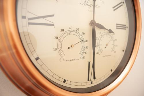 2 Bedroom Apartment In Prime Clifton Location