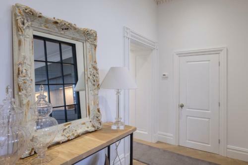 Luxurious Royal York Crescent Apartment