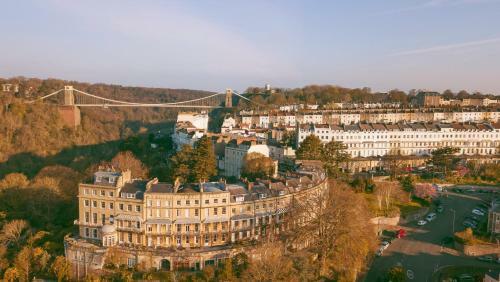 Luxurious Royal York Crescent Apartment