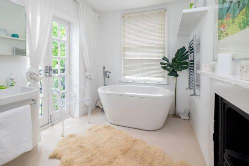 Apartamento Incredible Four Storey Grade II Listed Townhouse