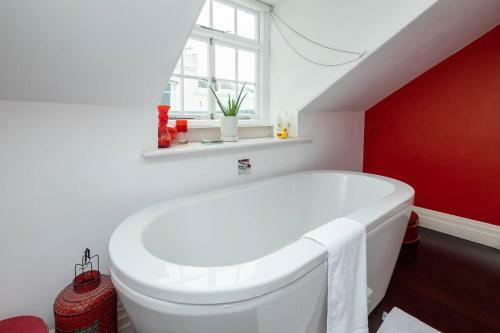 Apartamento Incredible Four Storey Grade II Listed Townhouse