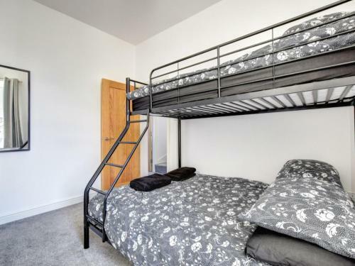 Holiday Home Ty Pontcanna