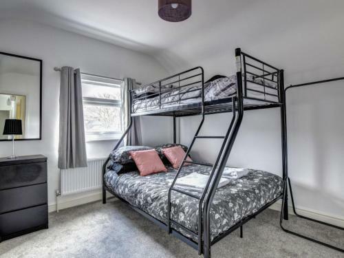 Holiday Home Ty Pontcanna