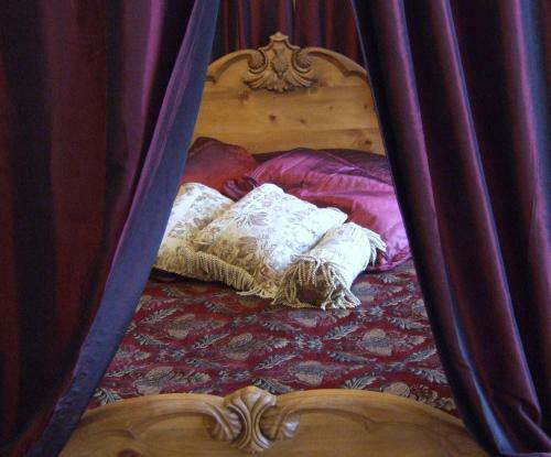 Hostal Cheltenham Lawn And Pittvile Gallery