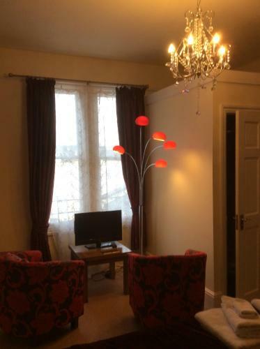 Hostal Cheltenham Lawn And Pittvile Gallery