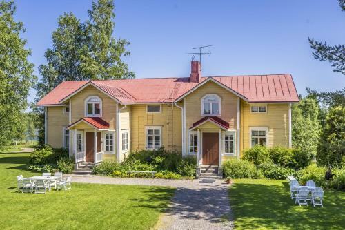 Lodge Hyv�l�n Talo