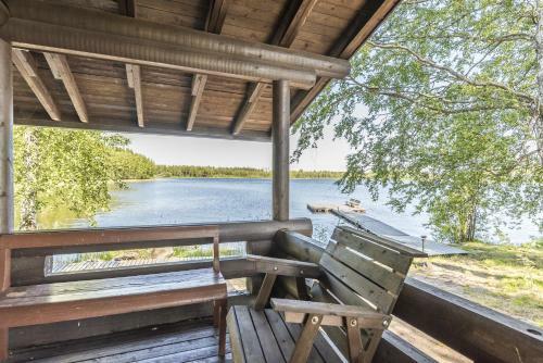 Lodge Hyv�l�n Talo