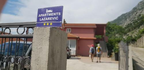 Apartments Lazarevi?
