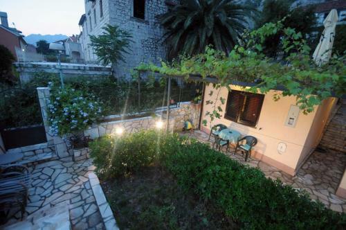 Bjelica Apartments Kotor