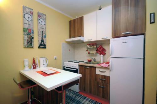 Bjelica Apartments Kotor
