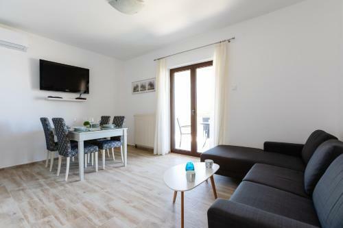 Apartments Miramar