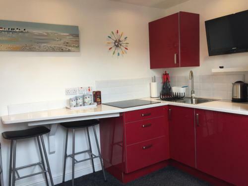 Marine Terrace Apartments