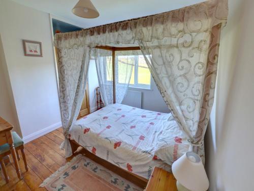 Rustic Holiday Home In Denbigh With Garden