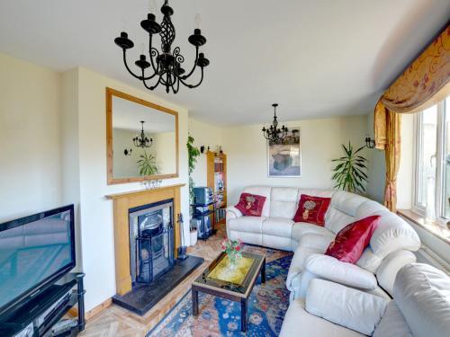 Rustic Holiday Home In Denbigh With Garden