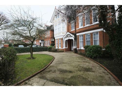 Apartamento Amazing 3-bedroom Garden Flat For 6 In Ealing