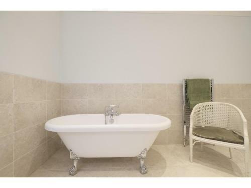 Apartamento Amazing 3-bedroom Garden Flat For 6 In Ealing