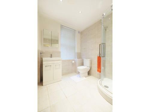 Apartamento Amazing 3-bedroom Garden Flat For 6 In Ealing