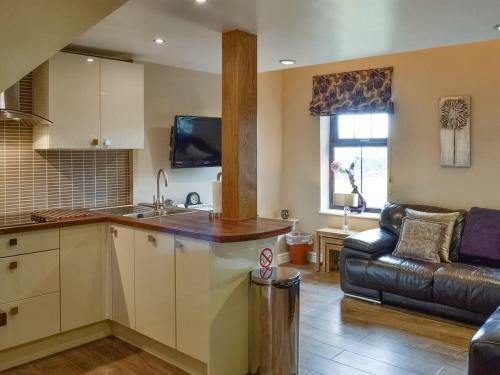 Ty Bach Twt