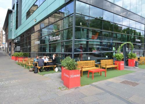 Apartamentos Holyrood Park - Carparking Included!