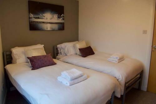 3 Bedroom Apartment With Private Roof Terrace Accommodates 8