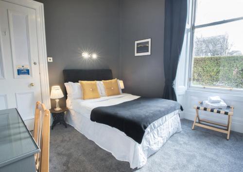 Hostal Claremont Guesthouse