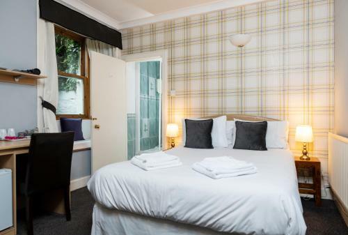 Hostal Claremont Guesthouse