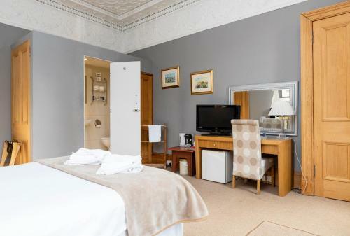 Hostal Claremont Guesthouse