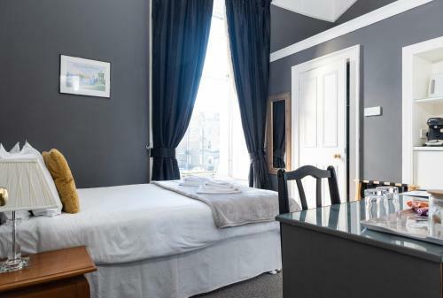 Hostal Claremont Guesthouse