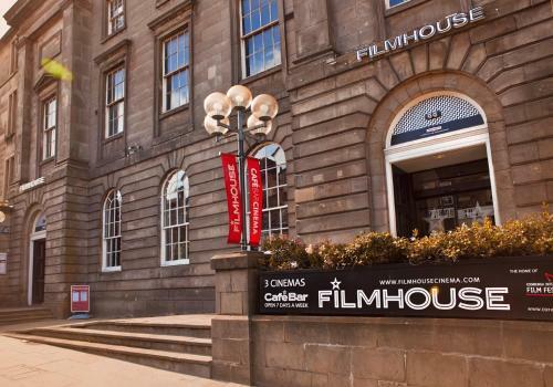 The Edinburgh Address - Castle View Apartment