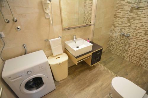 Hostal Rooms Dobrotski Dvori