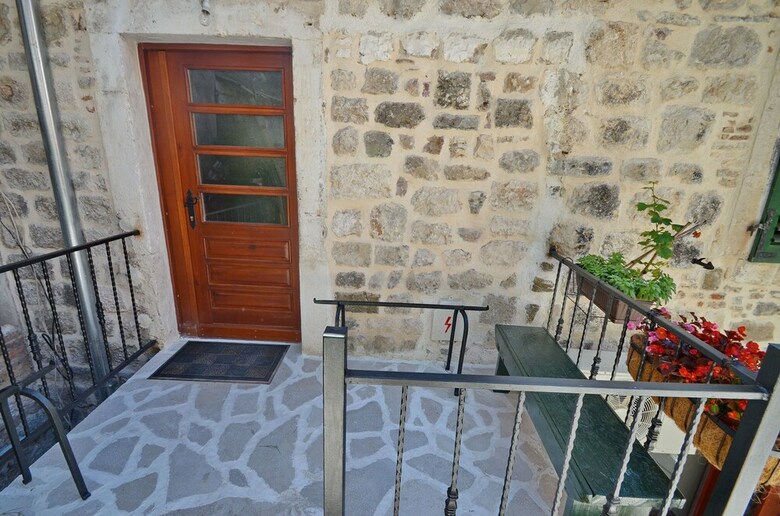Apartments Historic Stone House