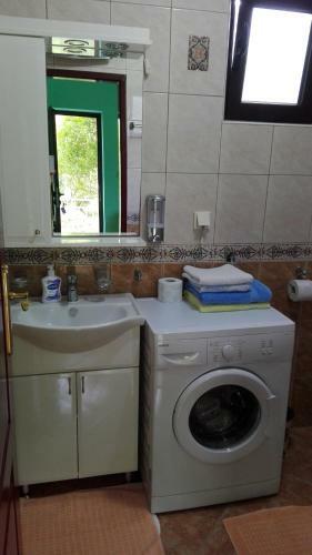 Apartments Penovic Stoliv Bay Kotor