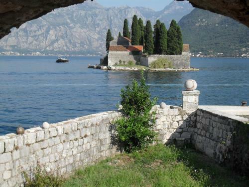 Apartments Penovic Stoliv Bay Kotor