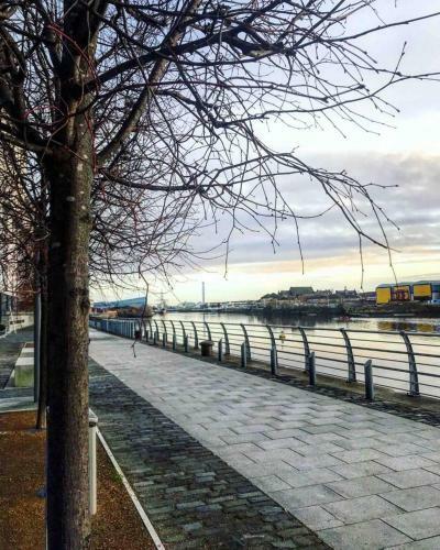 Apartamento Newly Furnished Flat In Great Riverside Location