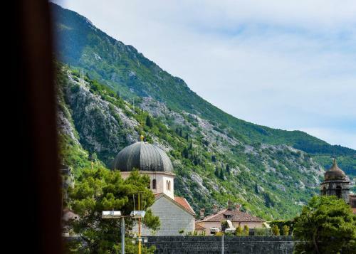 Kotor Tianis Apartments