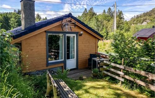 Holiday Home Frekhaug Litlebergen Holsen�y