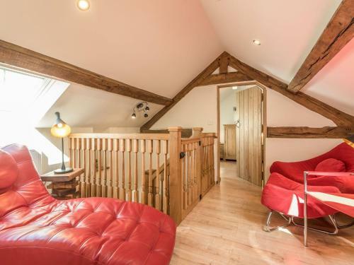 The Owl House, Llanfyllin