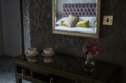Hotel Vaulty Manor
