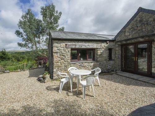 Buster Barn, Sampford Spiney, Yelverton